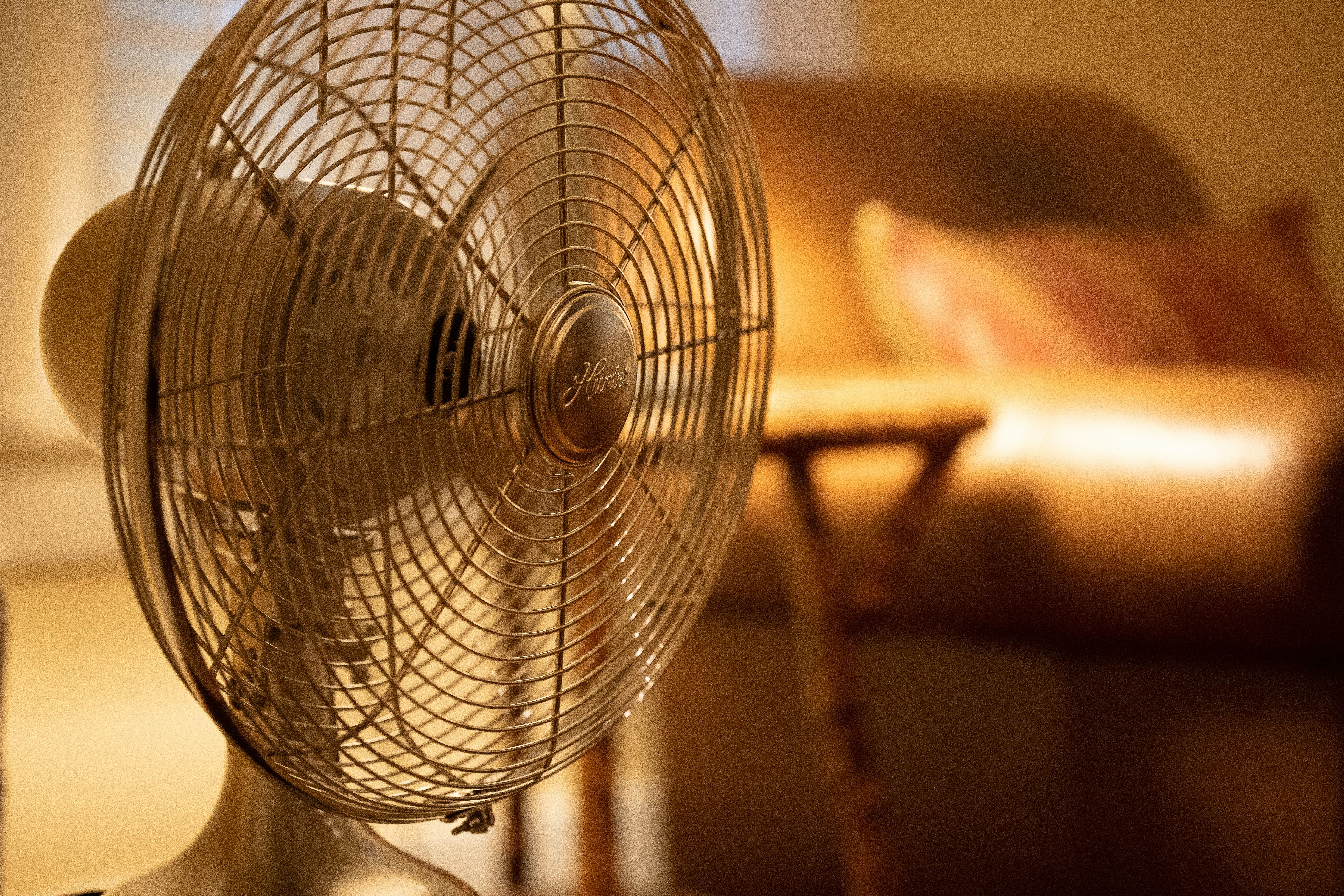 Ventiladors o aire condicionat? Un dels grans dubtes energètics de l'estiu