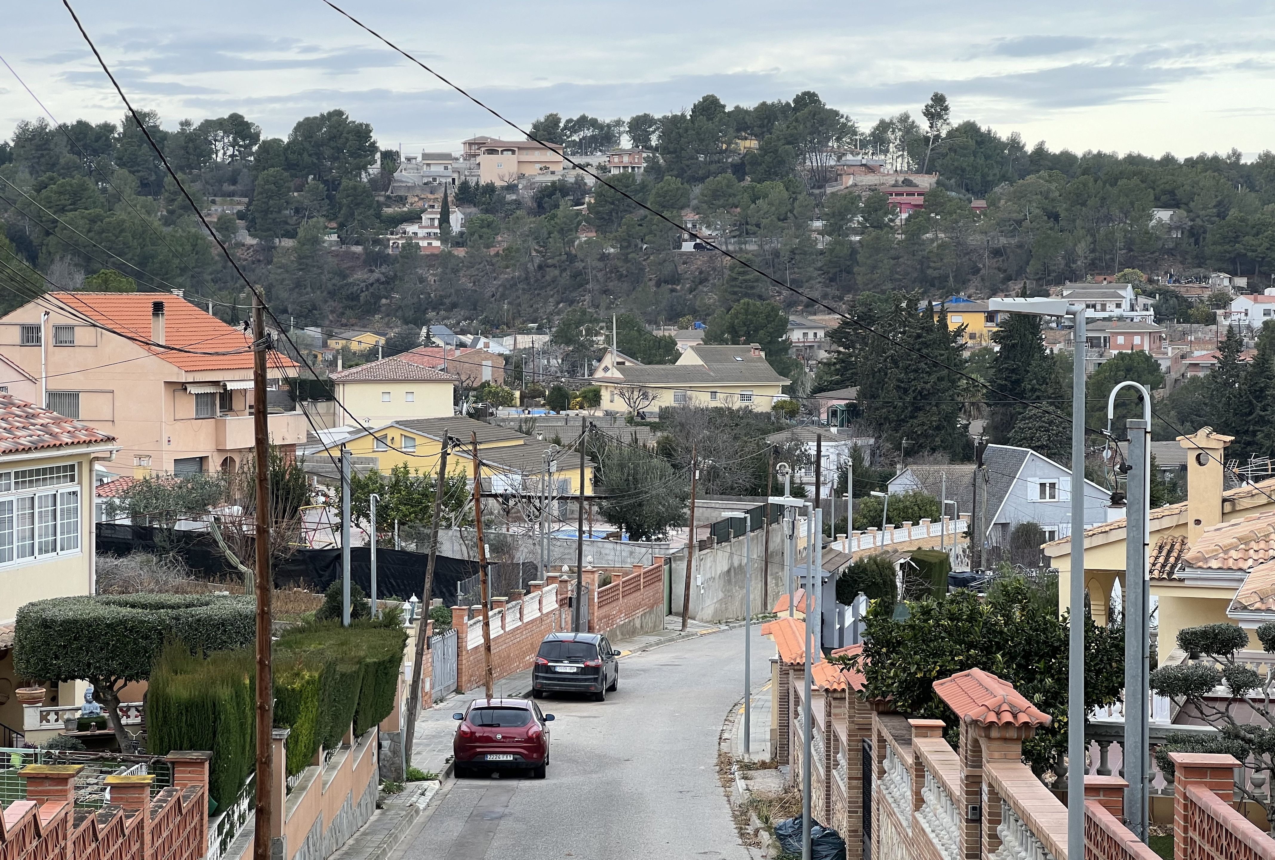 Can Ros de Cabrera d'Anoia, un exemple dels centenars d'urbanitzacions de la segona i tercera corona metropolitana