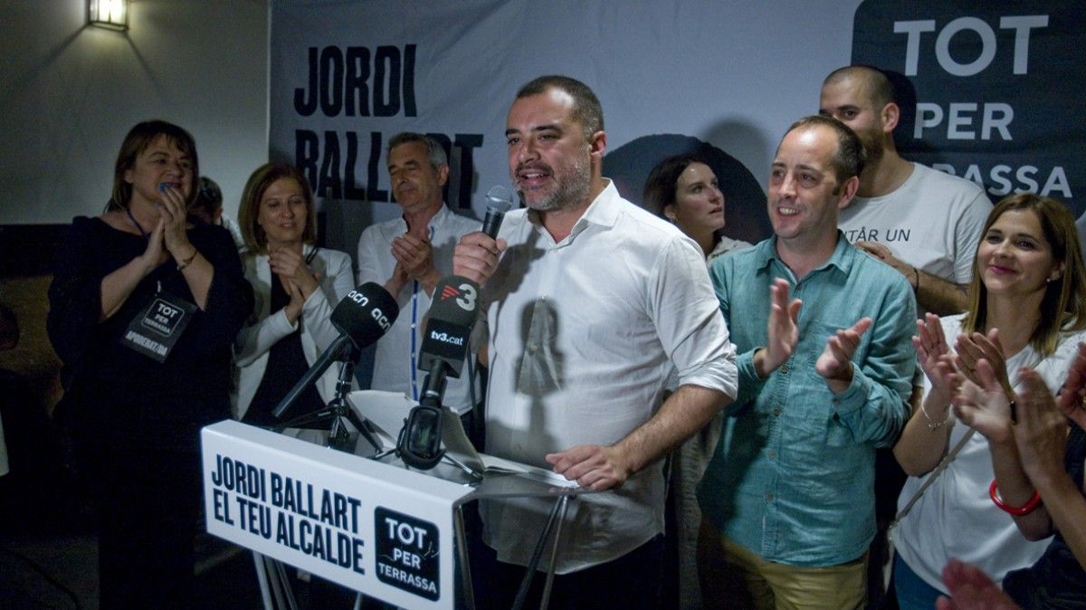 Jordi Ballart celebra la victòria a les eleccions