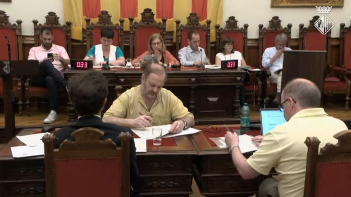 El ple extraordinari, presidit per Maise Balcells per malaltia de Jordi Ballart