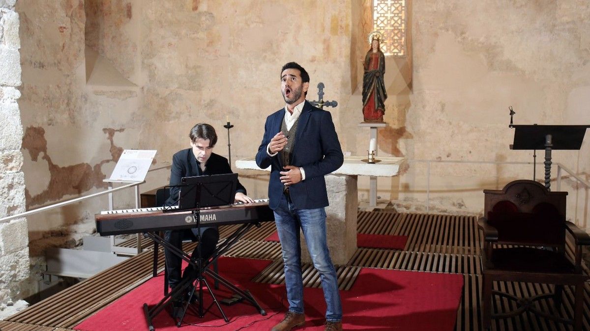 Tastet musical del tenor Juan Carlos Esteve i del pianista Miquel Garcia, de l’Associació Òpera Terrassa