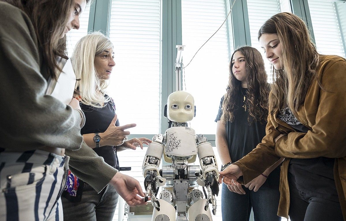 Una activitat de robòtica dins de la Setmana de la Ciència