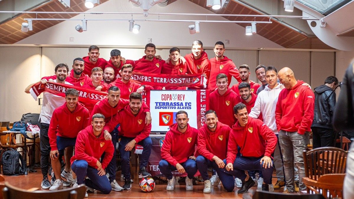 Els jugadors del Terrassa FC després de conèixer el seu rival a la Copa del Rei