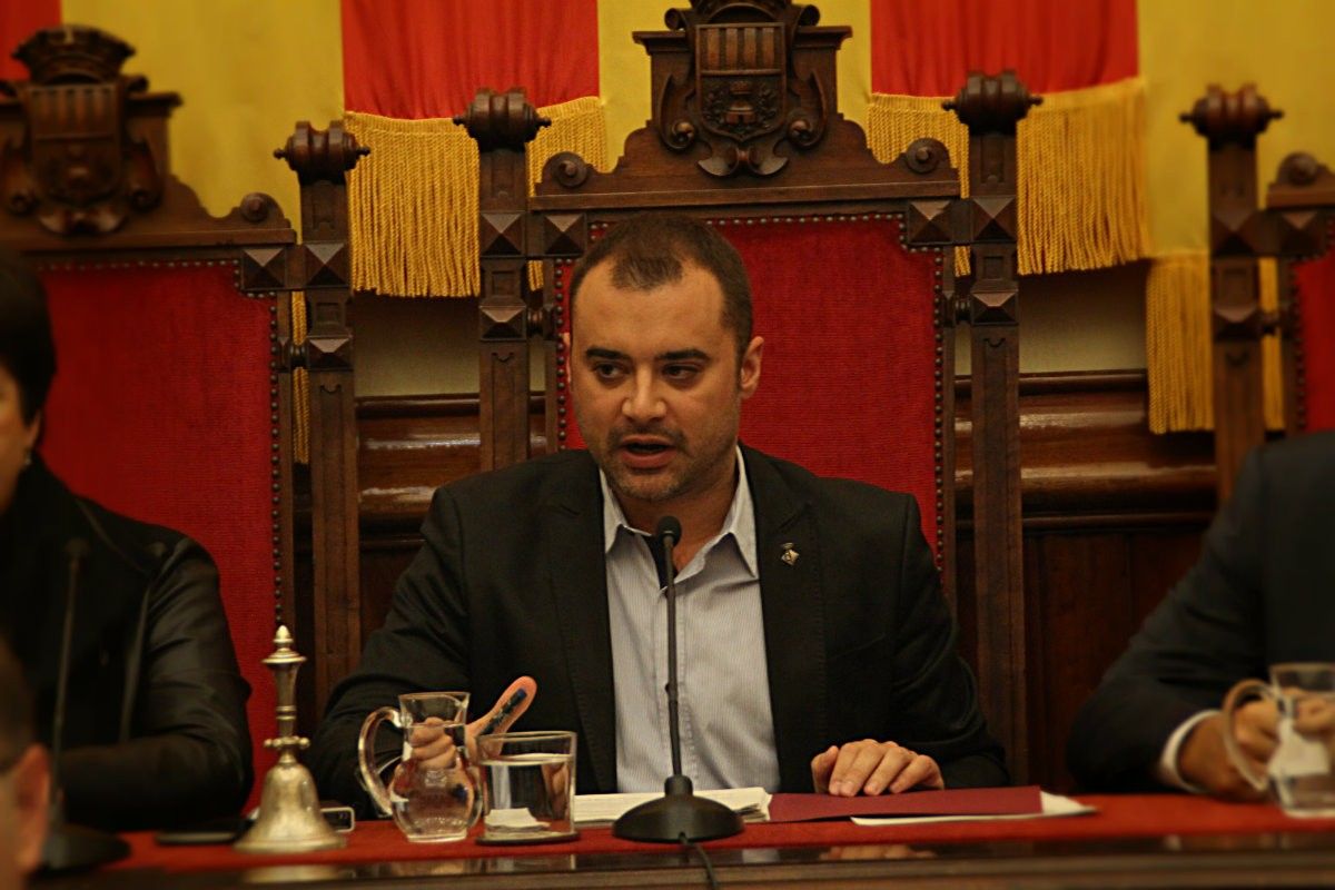 L'alcalde de Terrassa, Jordi Ballart, presidint un ple