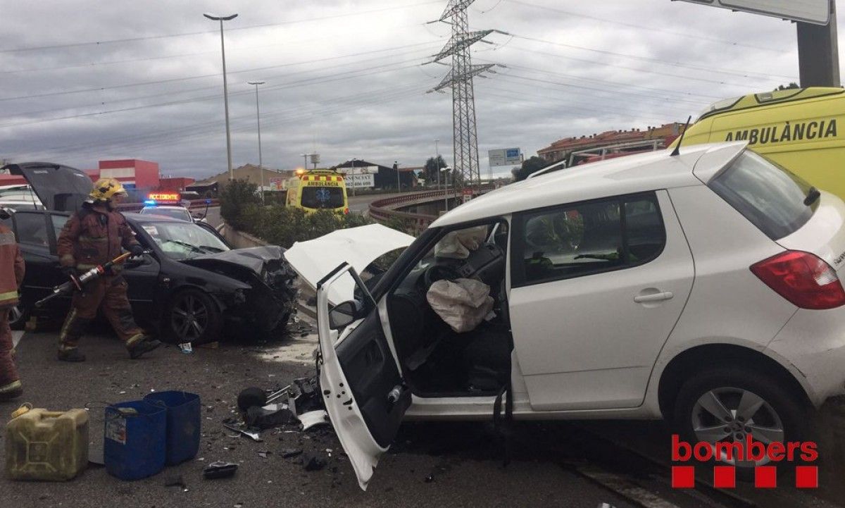Estat dels vehicles implicats en l'accident d'aquest diumenge a Terrassa.