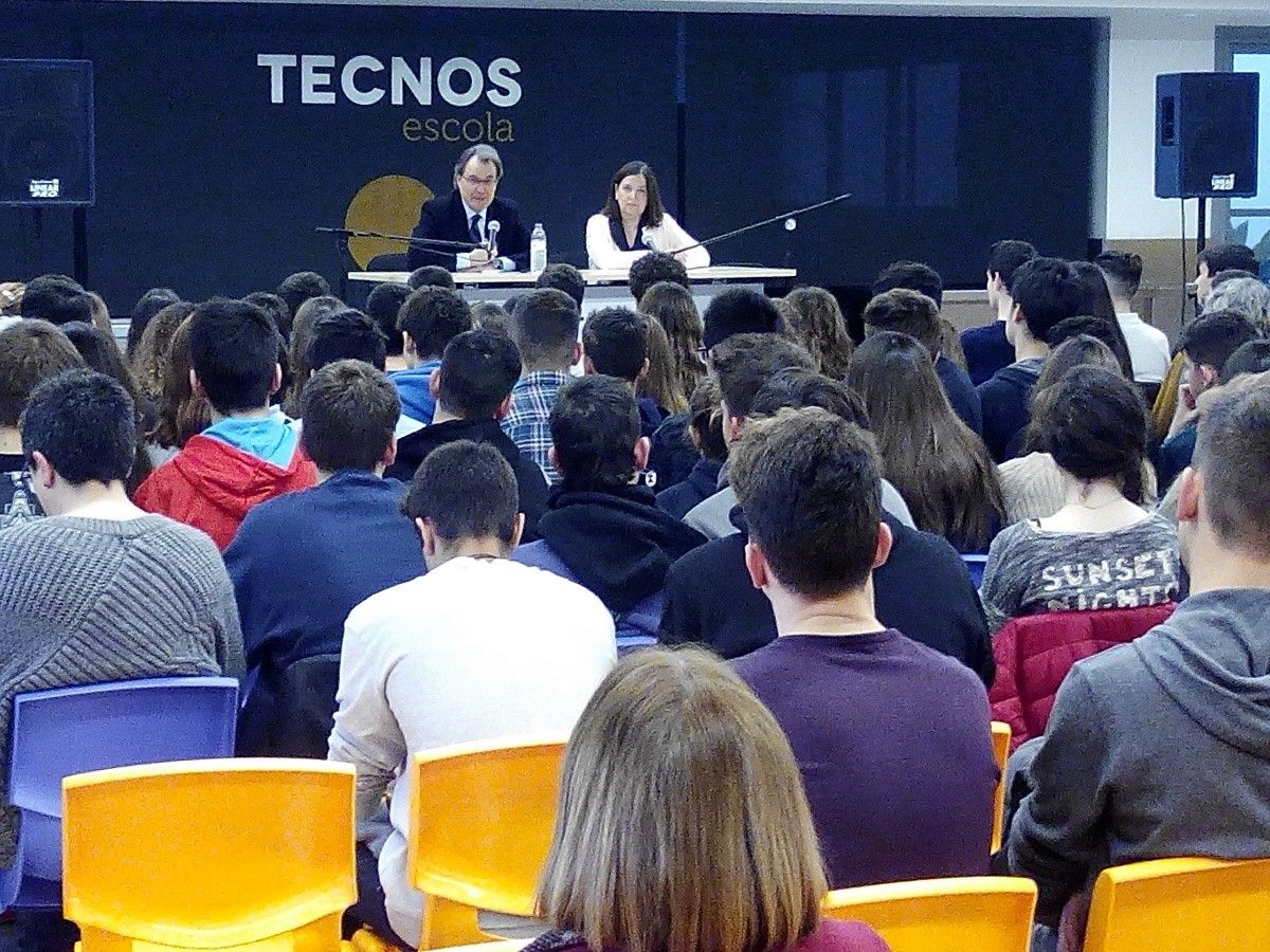 Artur Mas va inaugurar les Jornades Culturals 2017 de l'escola Tecnos.
