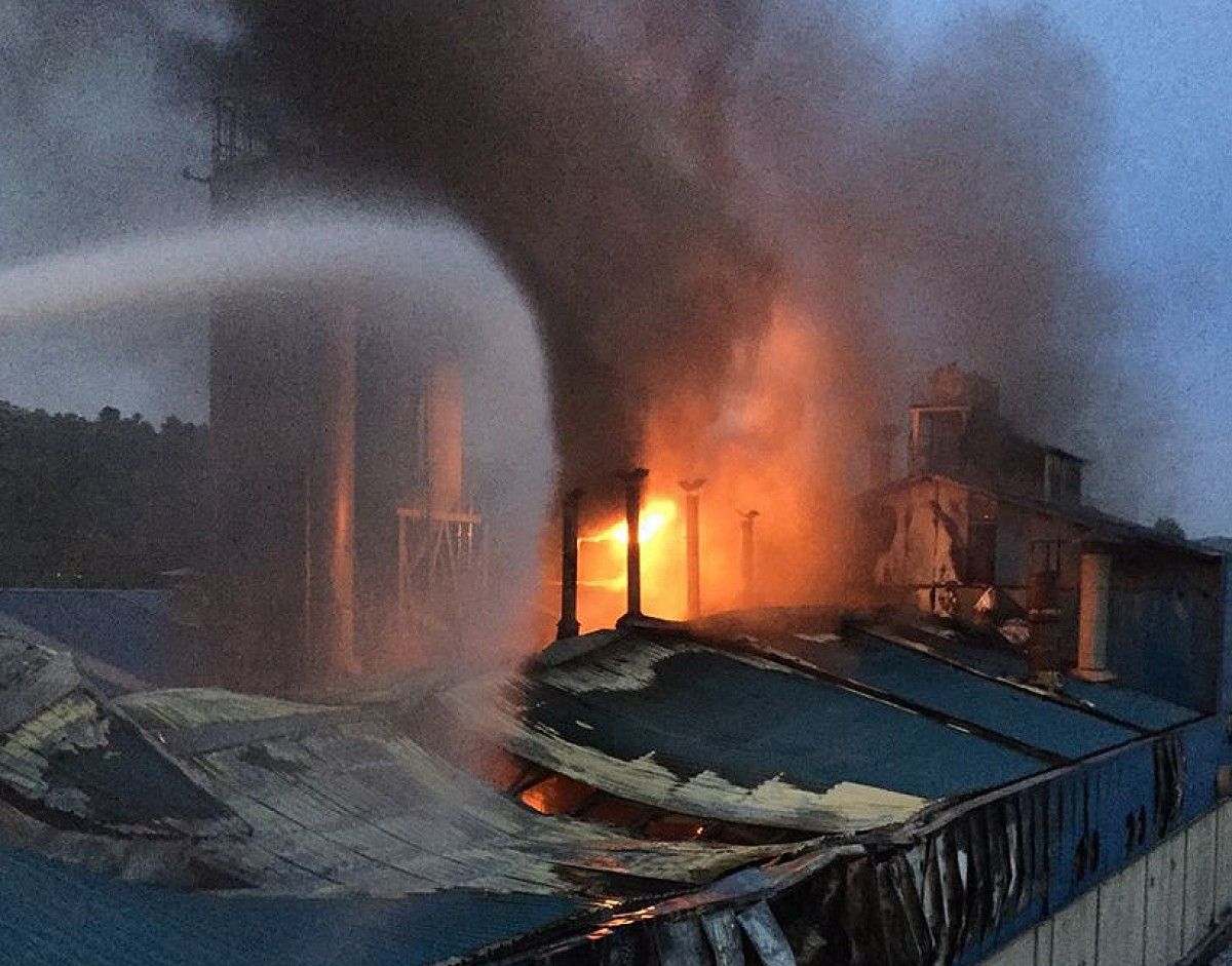 Incendi a l'empresa Asfaltxex de Sant Cugat