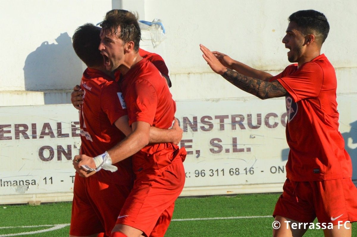 El Terrassa FC celebra un dels 9.000 gols de la seva dilatada història
