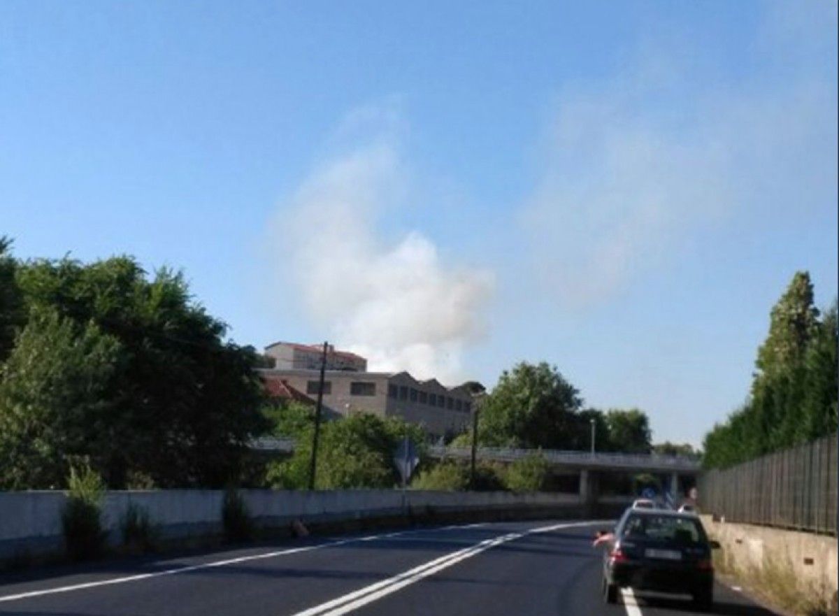 El foc crema a la zona de Sant Munç, a Rubí