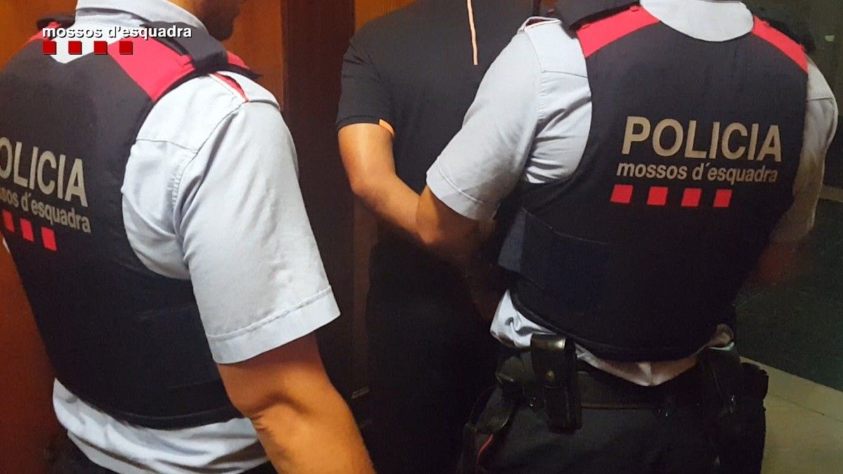 Un dels detinguts de l'organització que es dedicava a robar a turistes a Barcelona.