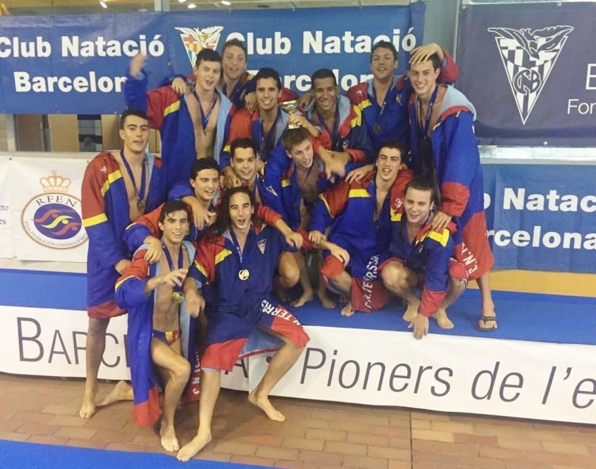 Jugadors del juvenil masculí del CN Terrassa campió d'Espanya.