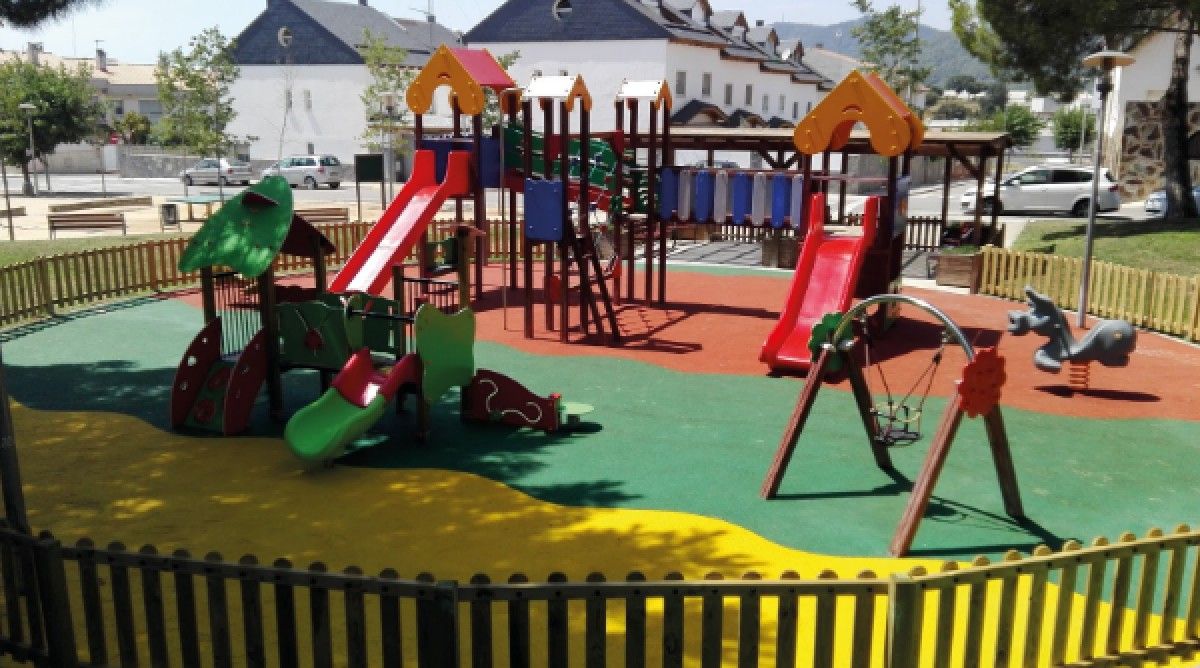 Parc infantil de la plaça del Drac, a Can Trias.