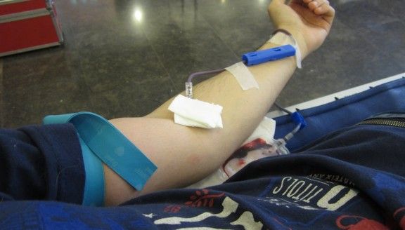 Extracció de sang d'un donant.