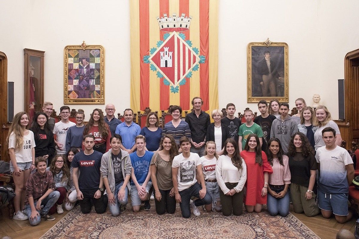 Recepció dels estudiants a l'Ajuntament de Terrassa.