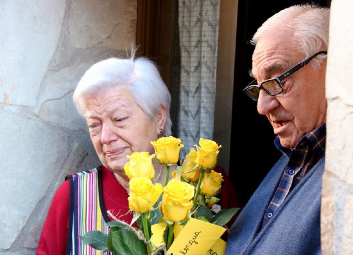 Els pares de Jordi Cuixart al seu domicili de Santa Perpètua de Mogoda