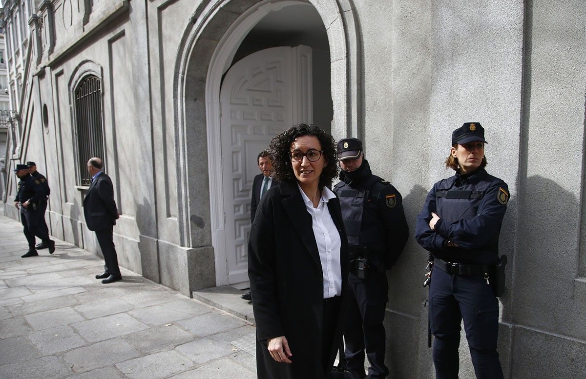La secretària general d'ERC, Marta Rovira, sortint del Tribunal Suprem