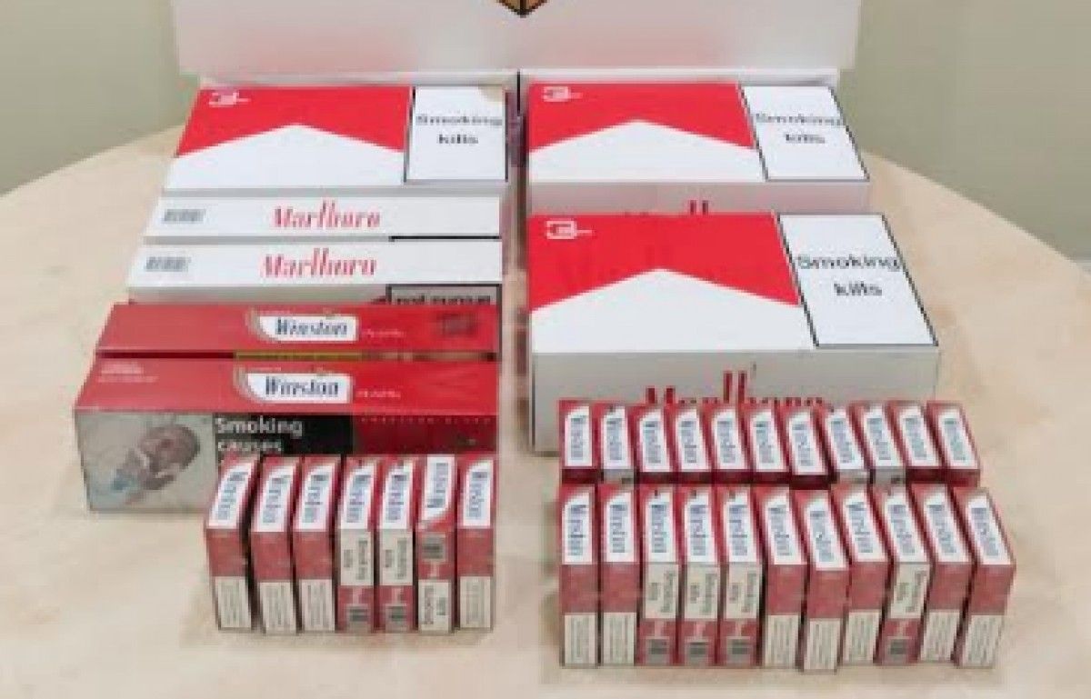 Paquets de tabac de contraban decomissats per la Policia Local de Terrassa. 