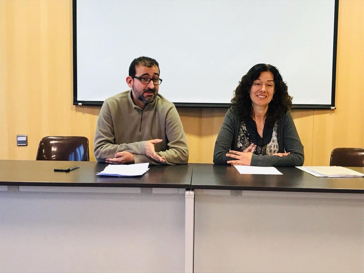 Xavi Martínez i Eugenia López a la presentació de Podem-Ive per Terrassa. 