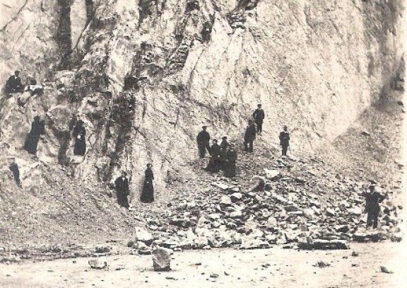 Excursió del Centre Excursionista de Terrassa dirigida per Jacint Elias a Can Margarit (Viladecavalls) el 19-3-1911