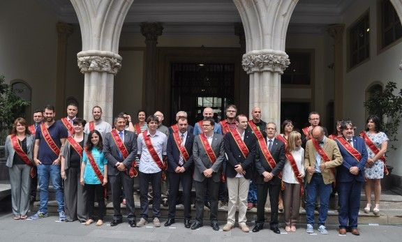 Els 27 nous regidors de l'Ajuntament de Terrassa a l'atri