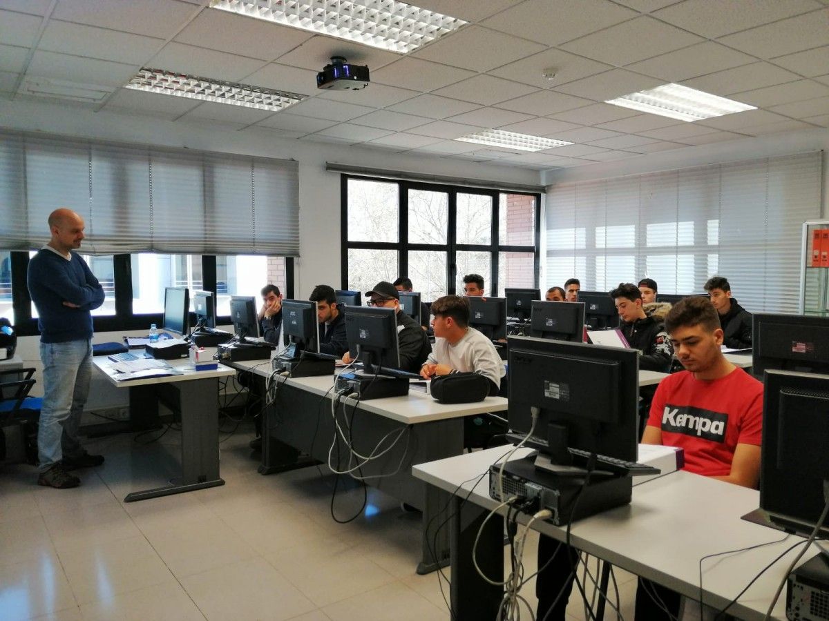 El projecte Singulars aconsegueix donar feina a 55 joves del Vallès Occidental