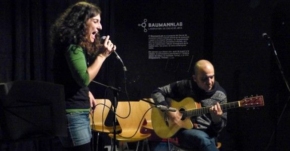 Els professors David Garcia (guitarra) i Marta Riba (cant)