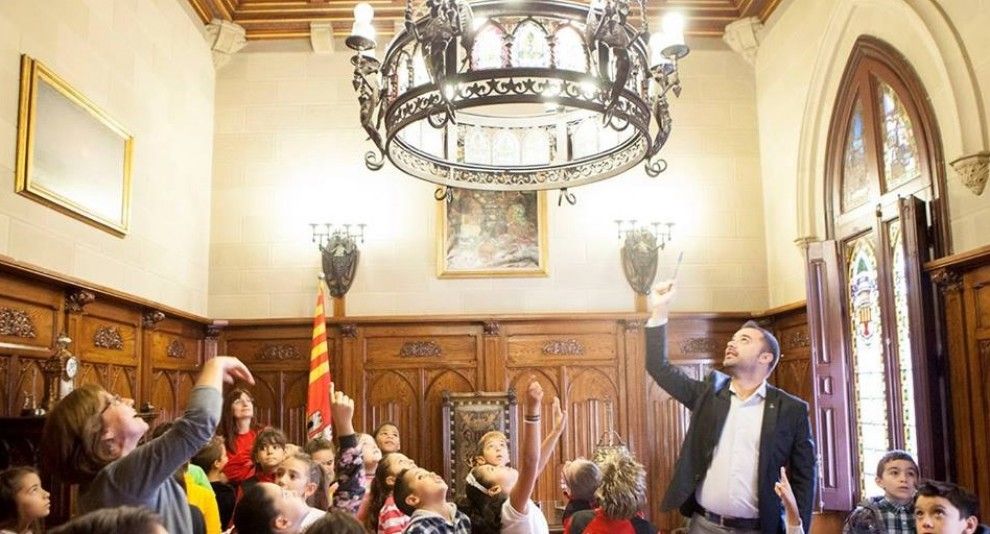 Alumnat de l’Escola Josep Ventalló va trobar tots els dracs que hi ha amagats al despatx de l'alcalde