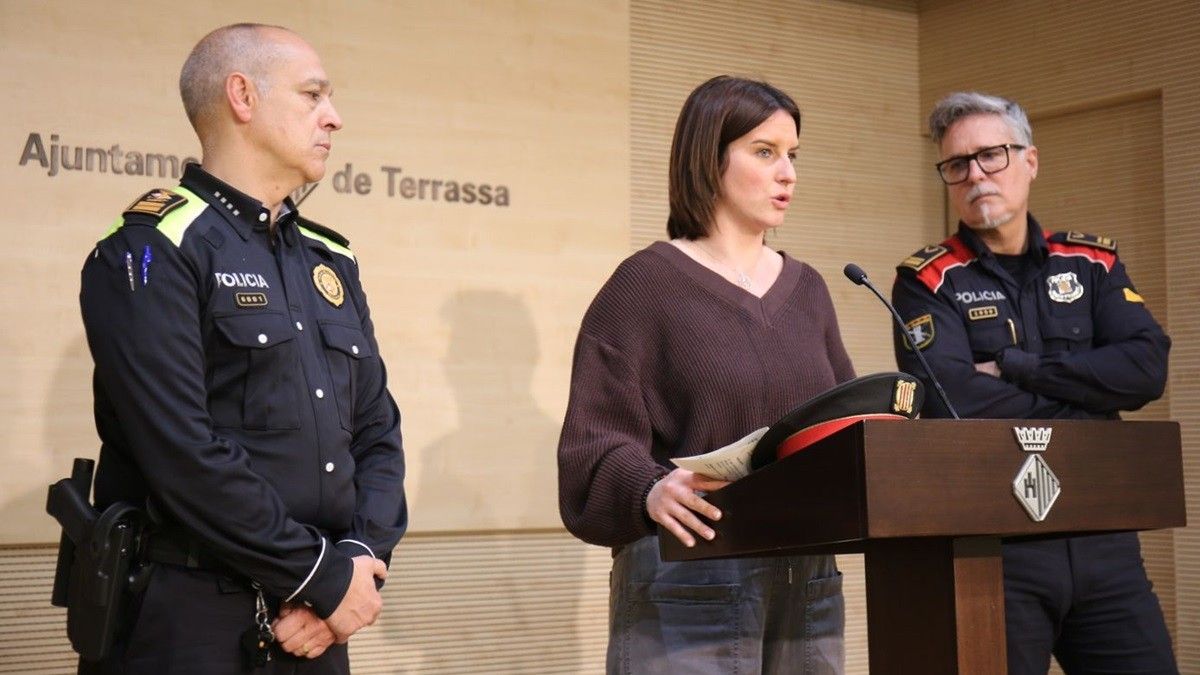 Patrícia Reche, amb els màxims responsables dels Mossos i la Policia Municipal de Terrassa