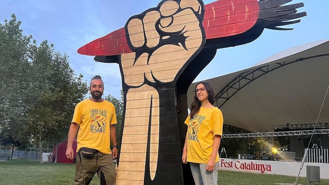 Juanjo León i l'Anna García, fundadors de l'Associació Vegana de Catalunya en la presentació de l'edició d'aquest 2024