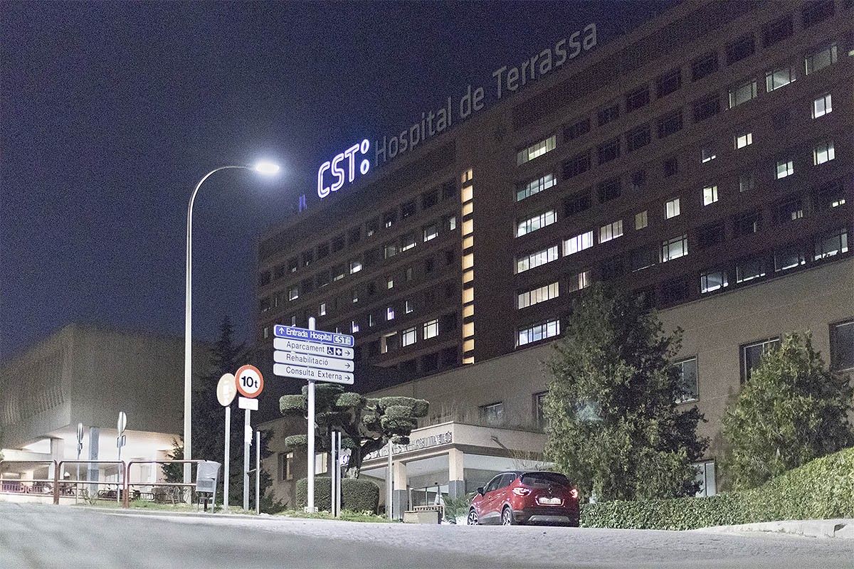 Façana principal de l'Hospital de Terrassa.
