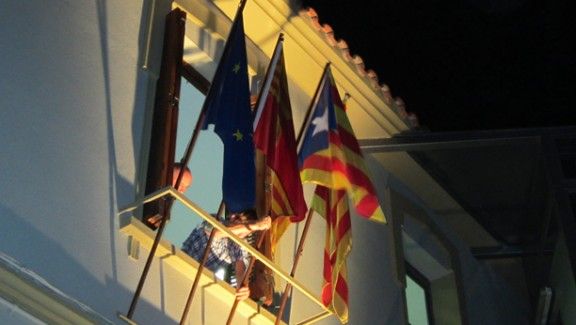L'estelada a l'Ajuntament d'Ullastrell, una de les banderes que s'hauran de treure