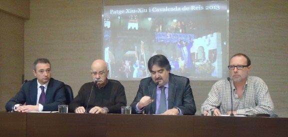 Jordi Ballarà, Felip Elósegui i Ferran Mundó, organitzadors de la cavalcada, amb el regidor de Cultura, Amadeu Aguado