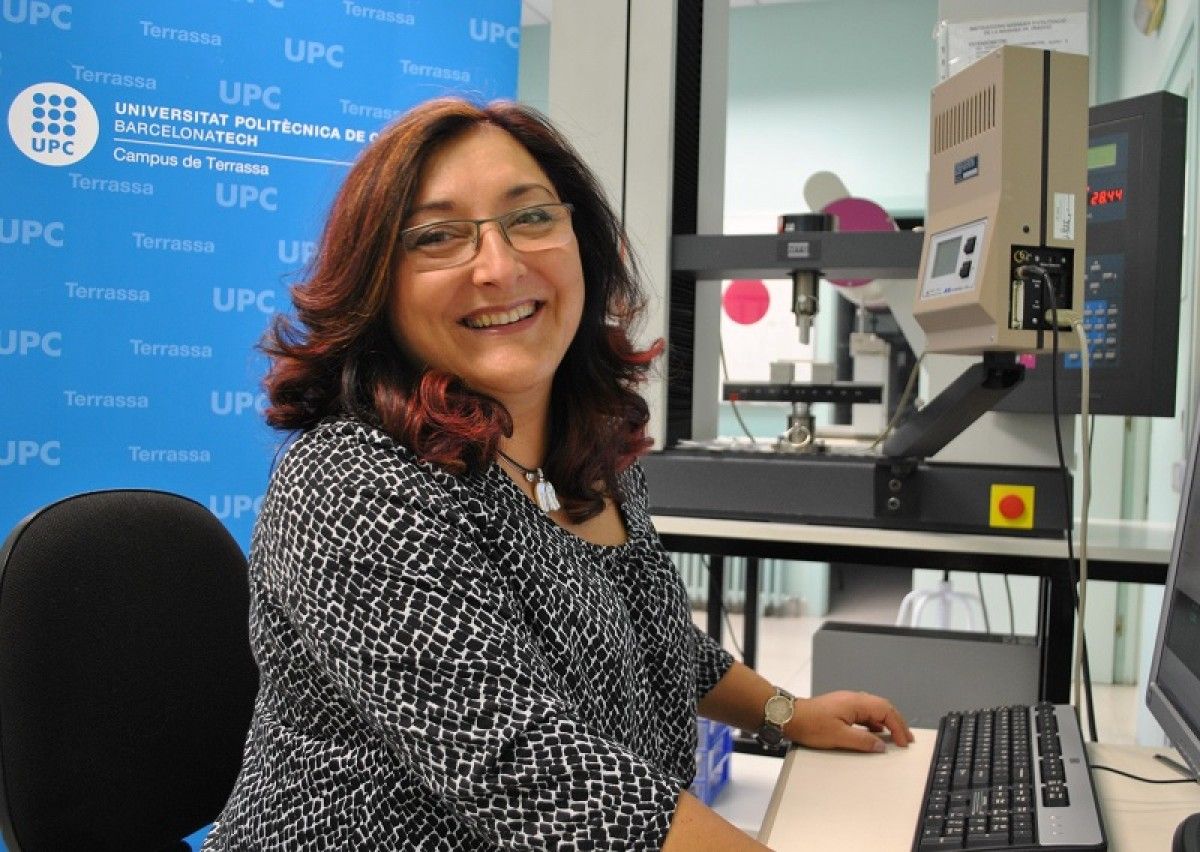 Núria Salán és professora a l'ESEIAAT de l'UPC i ara presentadora de televisió.