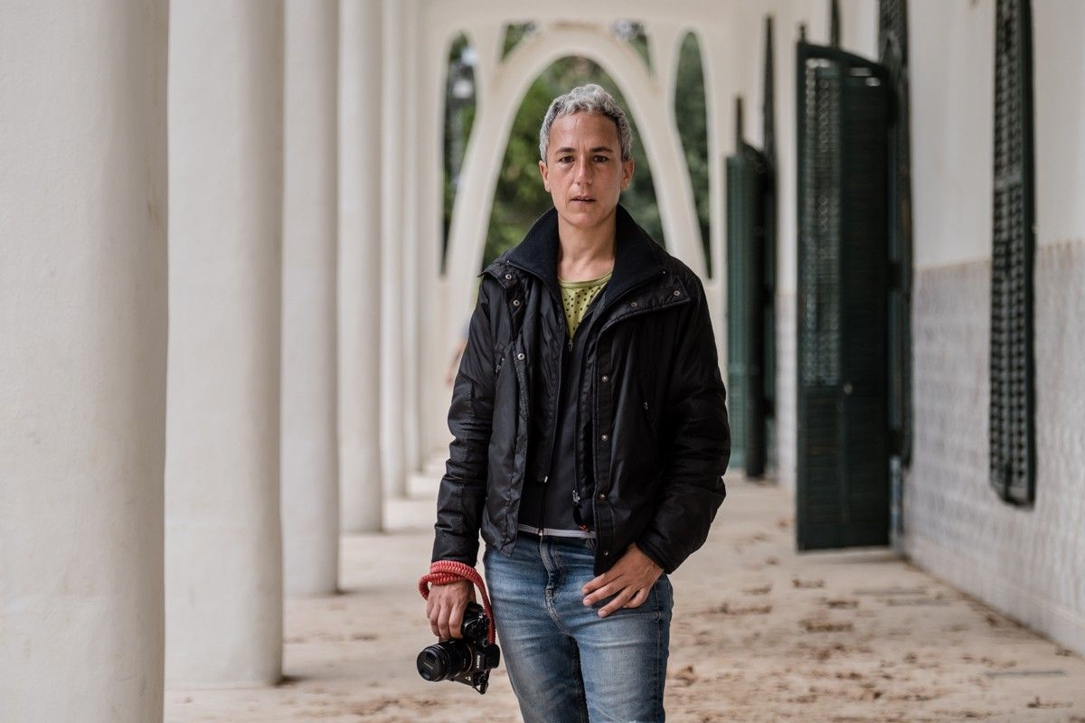 La fotoperiodista terrassenca Mireia Comas s'enfronta a un any de presó i a una multa per una agressió que nega 