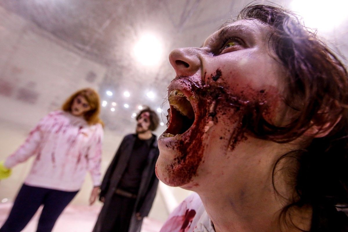 Escenes finals de la Vodafone yu Survival Zombie de Terrassa a l'Hospital del Tòrax