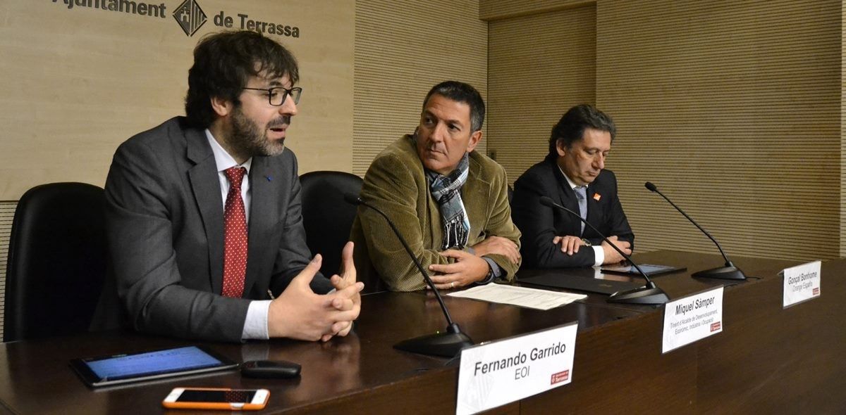 Fernando Garrido (EOI), Miquel Sàmper (Ajuntament) i Gonçal Bonhomme (Orange)