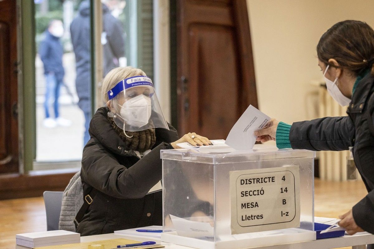 L'assaig volia posar en pràctica lels protocols de seguretat per la ciutadania i membres de mesa.