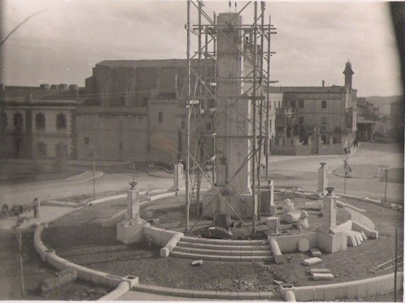 Monumento a los Caídos, durant la seva construcció (setembre del 1942)