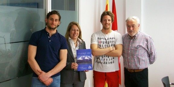  Ricard i l'Eric amb l'Alcaldesssa Mireia Solsona i el Regidor d'Esports Quico Sala