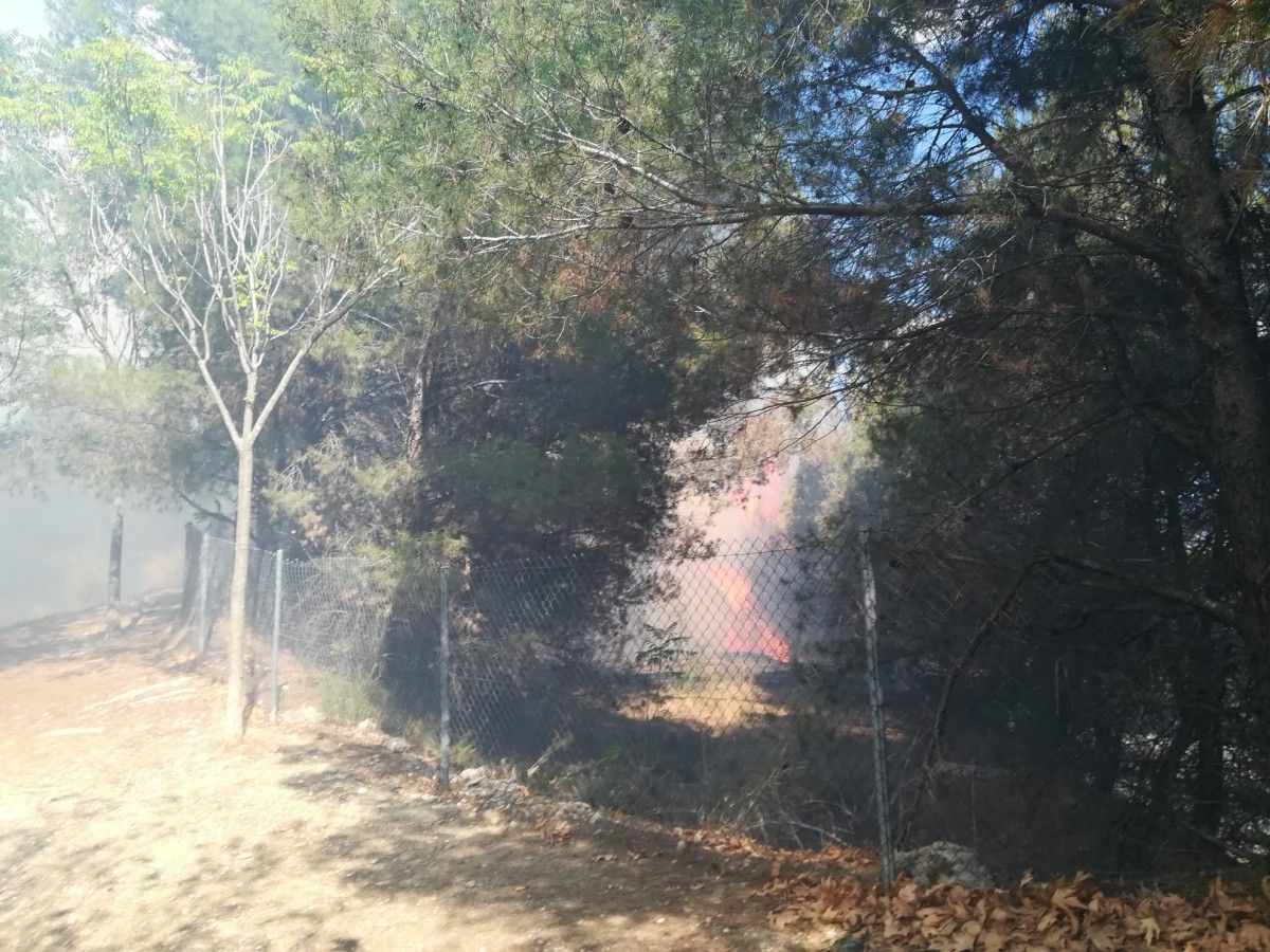 Incendi de vegetació al parc de la Cogullada de Terrassa. 