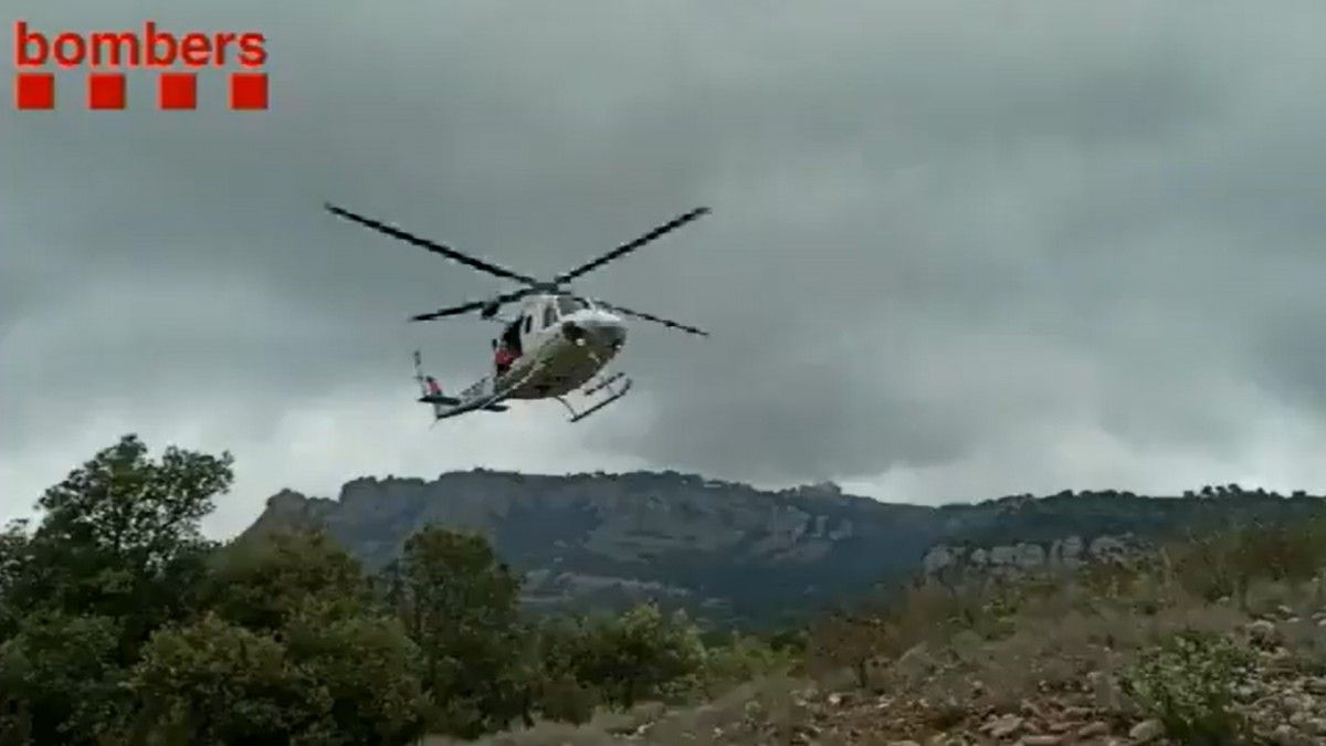 Helicòpter dels GRAE a la Mola. 