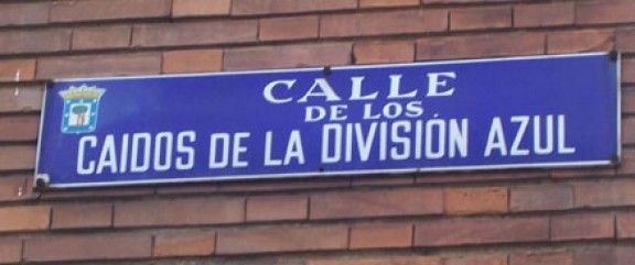 Placa del carrer de 'los caidos de la división azul' de Madrid