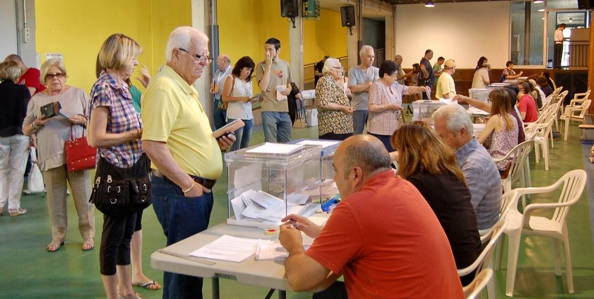 La baixa participació ha evitat aglomeracions als col·legis electorals