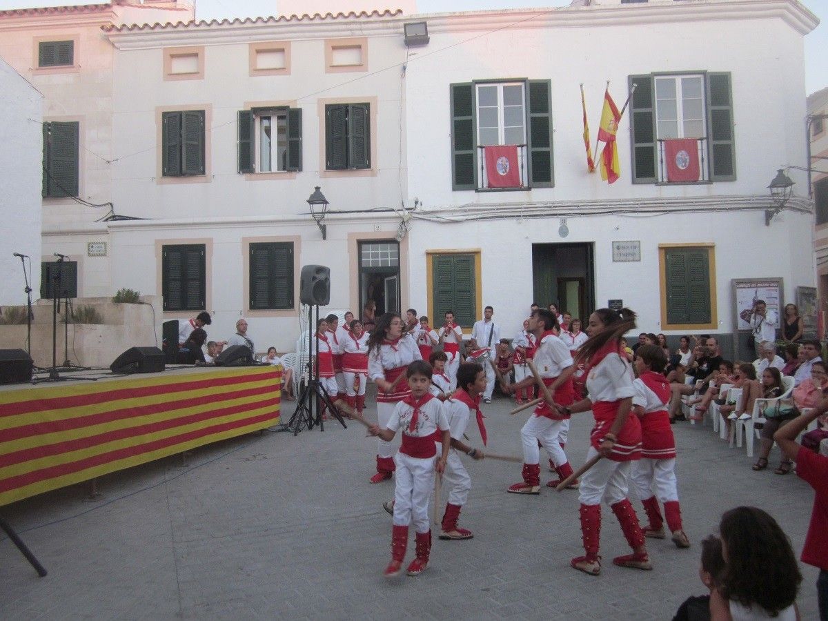 Els Bastoners van actuar a quatre localitats de Menorca.