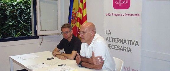 Roda de premsa del portaveu d'UPyD a Catalunya, Ramon de Veciana, i del coordinador, Manuel Alba.