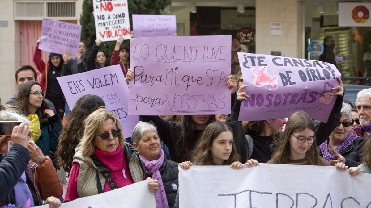 Manifestació feminista a Terrassa. 