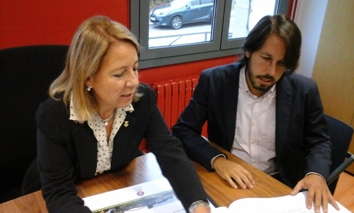 L'alcaldessa de Matadepera, Mireria Solsona, i Josep Ramon Mut.