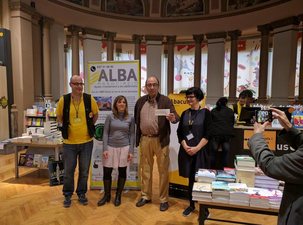 L'acte de la donació d'Abacus a l'Associació Alba