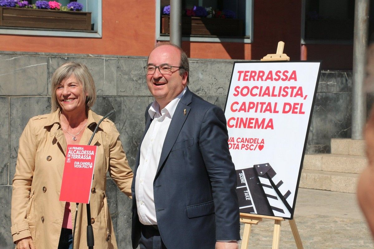 El ministre Iceta visita Terrassa per donar suport a Eva Candela (PSC)