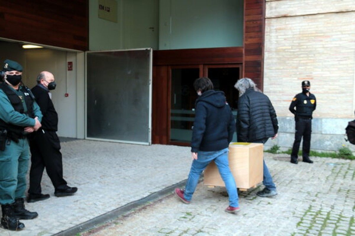 L'arribada al Museu Diocesà de Barbastre de la vintena de peces de parròquies de la Franja procedents del Museu de Lleida